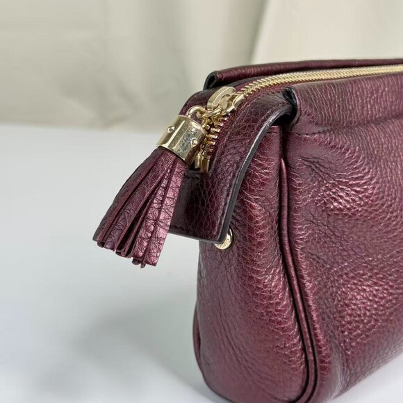 Gucci Burgundy Metallic Leather Soho Clutch Handbag with Iconic Logo Design - Picture 7 of 9